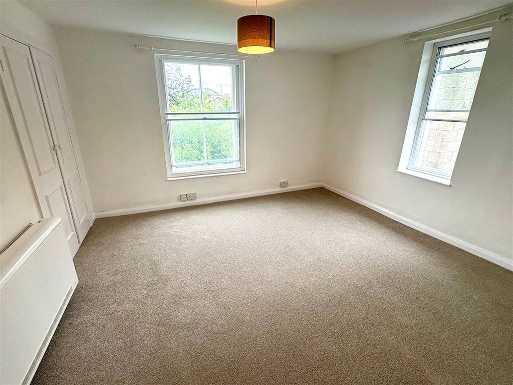 Property photo 3 of 13 12.Jpg