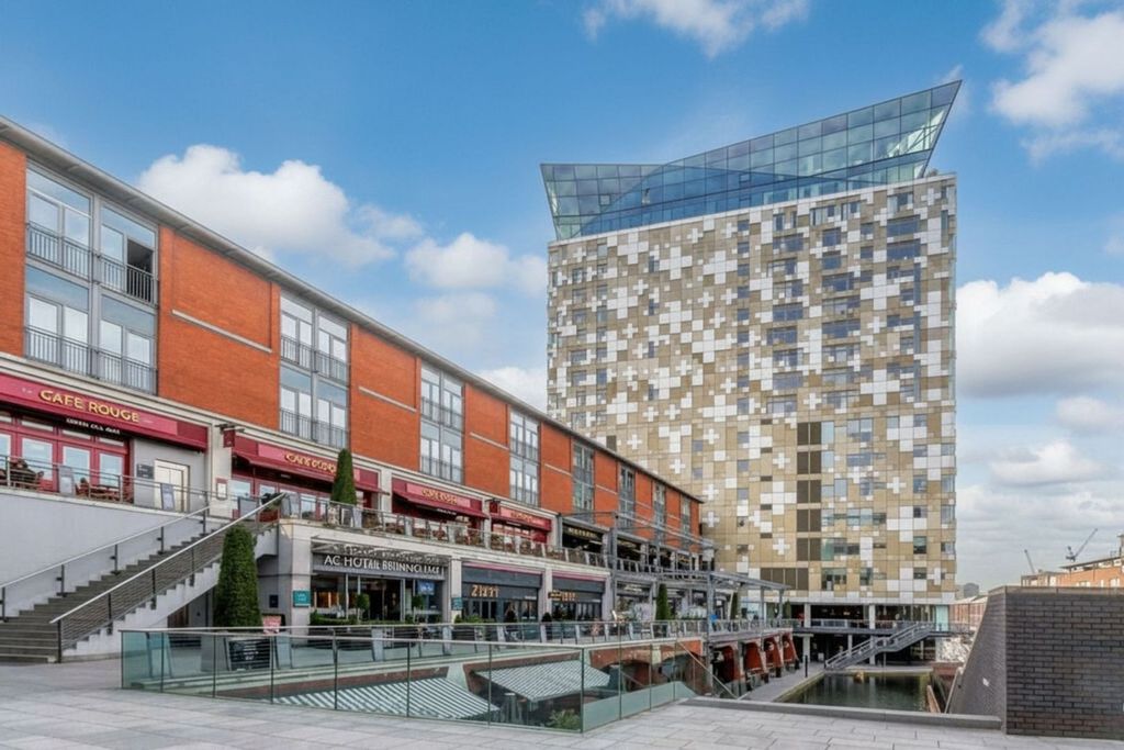 Property photo 1 of 11