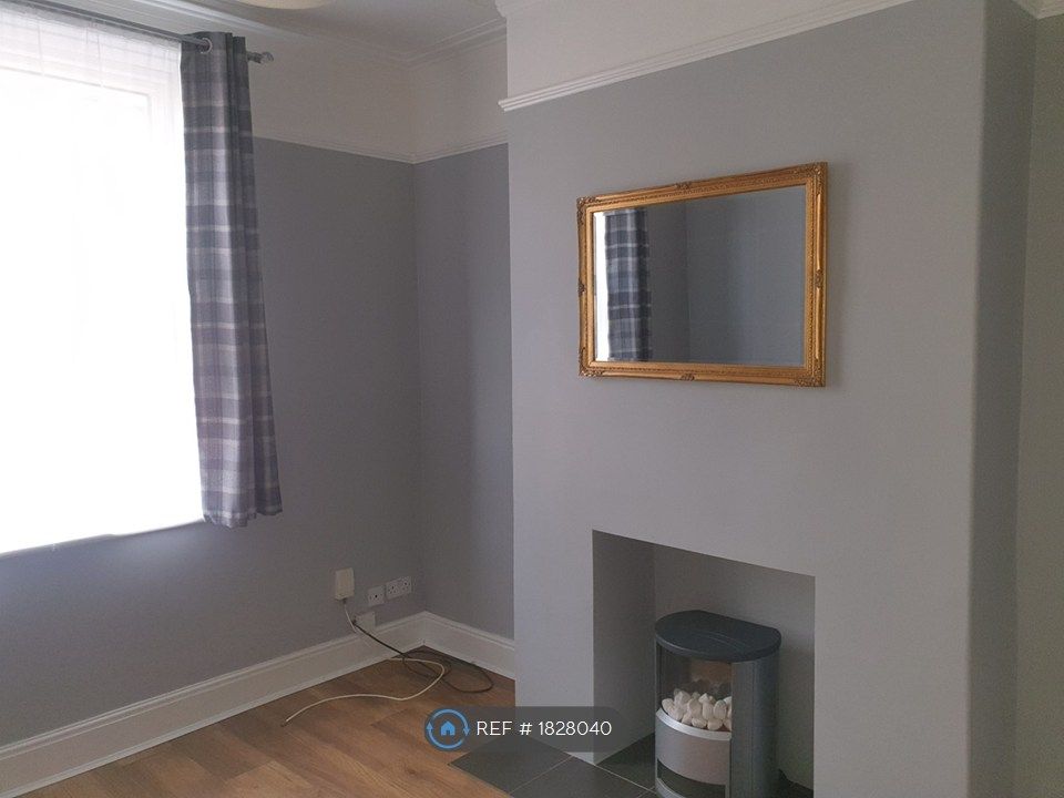 Property photo 2 of 34