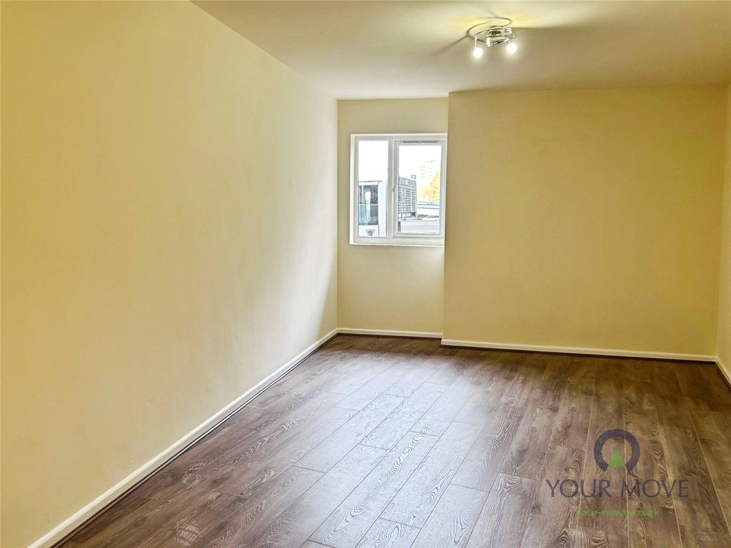 Property photo 3 of 6 Picture No. 09