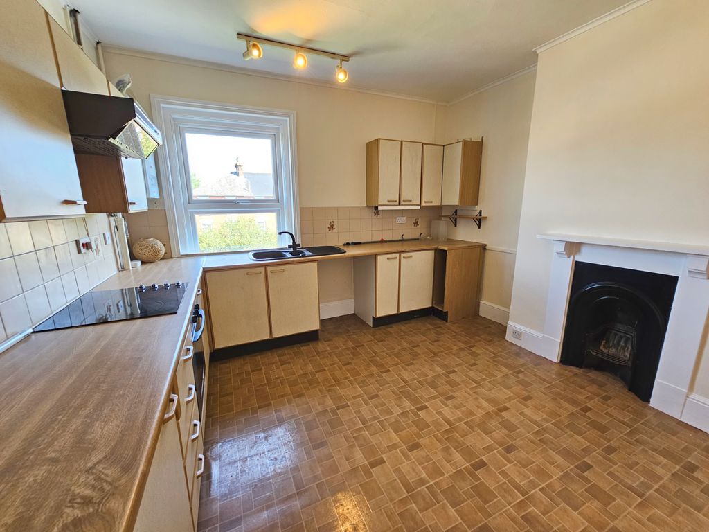 Property photo 3 of 12 Image