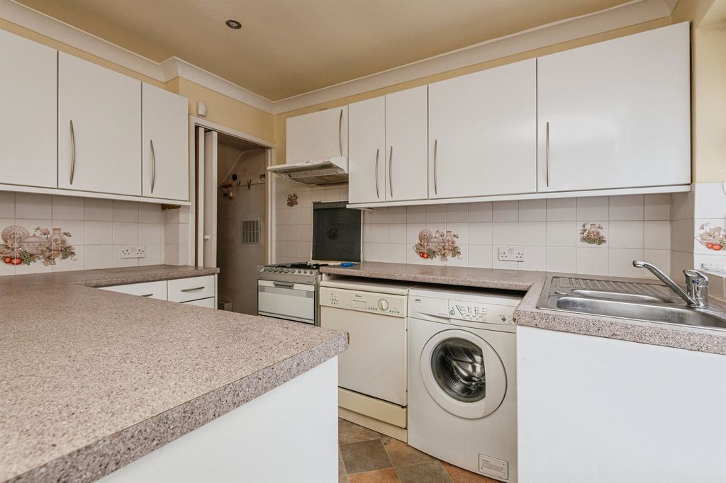 Property photo 2 of 14