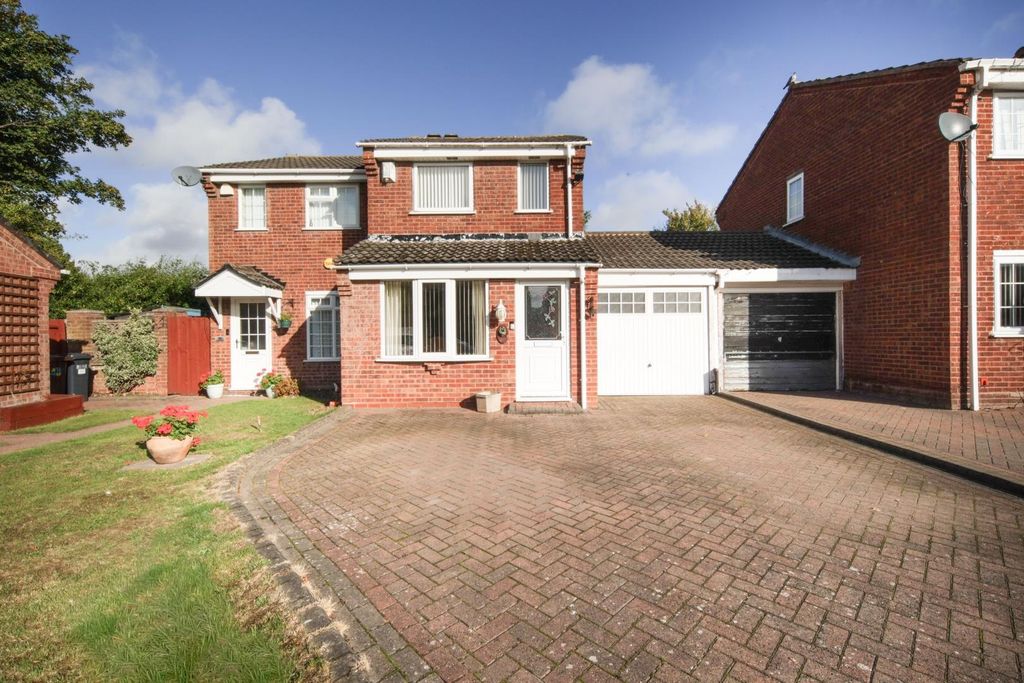 Property photo 1 of 19 38 Tackford Drive Front.Jpg
