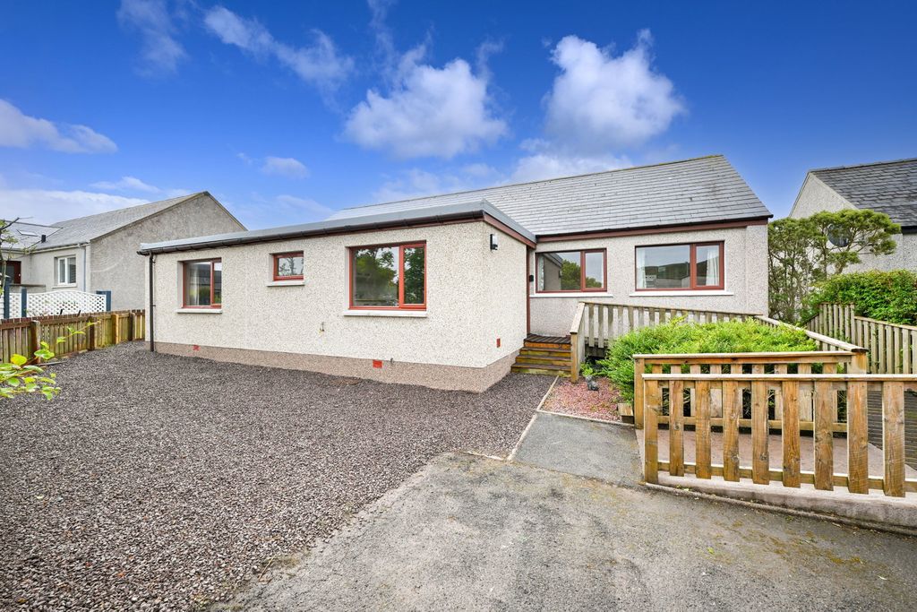 Property photo 2 of 37