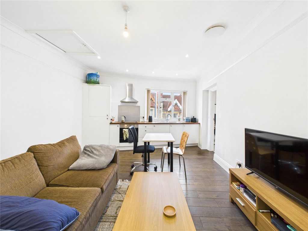 Property photo 1 of 11 Picture No. 15