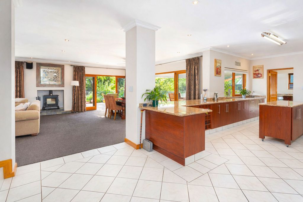 Property photo 2 of 80 Cn1733499