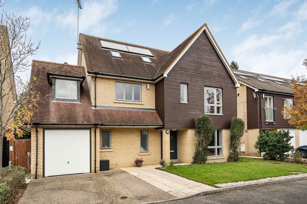 Property photo 1 of 31