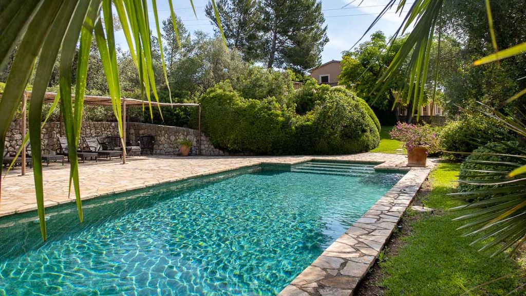 Property photo 3 of 39 77049 Small-2.Jpg