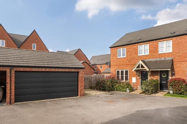 Property photo 1 of 21 External View