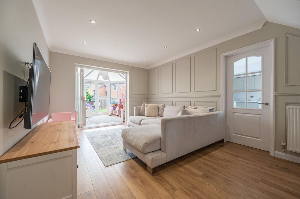 Property photo 3 of 26 Living Room