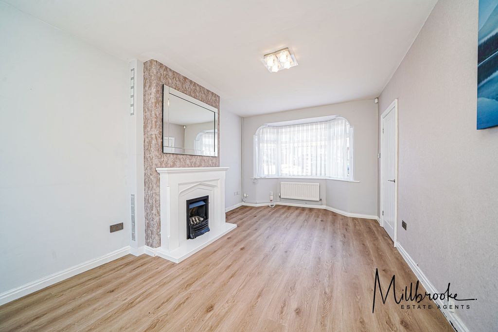 Property photo 3 of 31