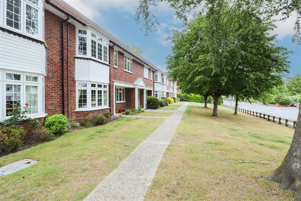 Additional image 11 of 3 bed maisonette for saleCranbrook Court, Fleet GU51