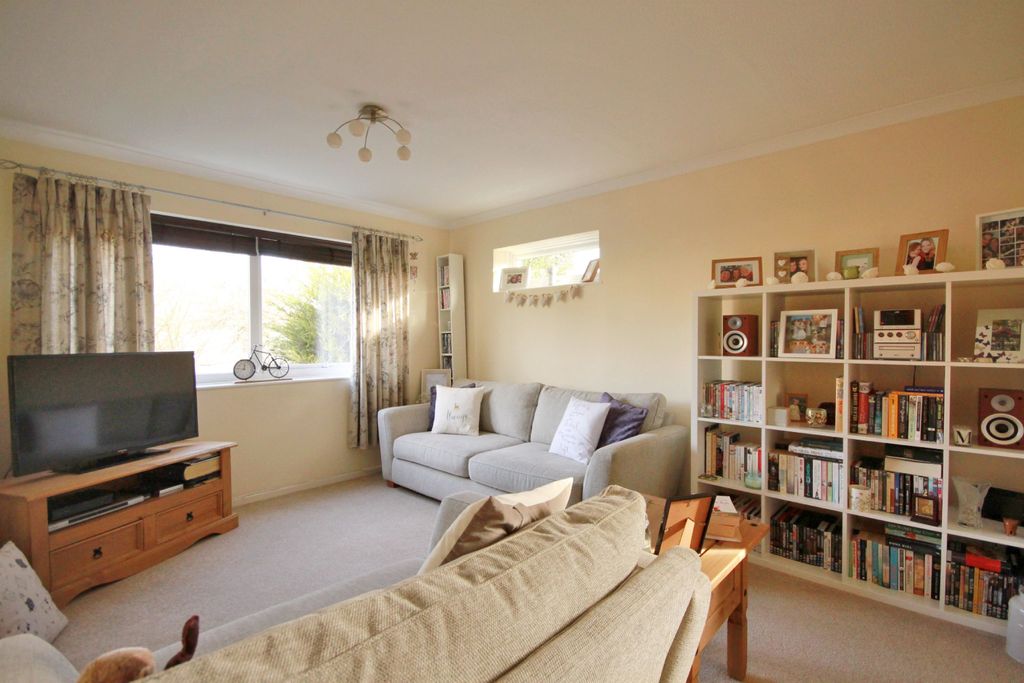 Property photo 2 of 6