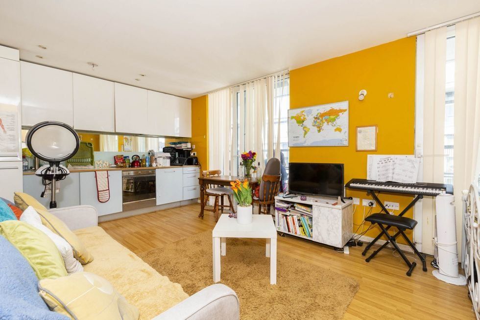 Property photo 1 of 8