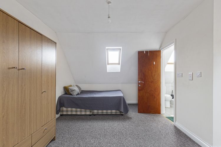 Property photo 2 of 14 Room2x