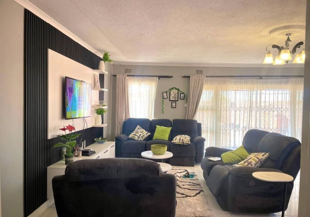 Property photo 2 of 9