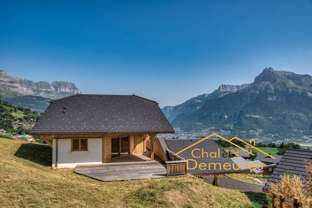 Property photo 1 of 3 Panoramic View Chalet Over The Massifs
