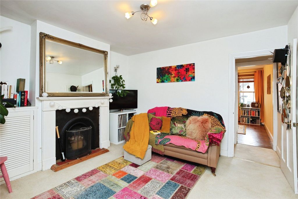 Property photo 2 of 20 Picture No. 16