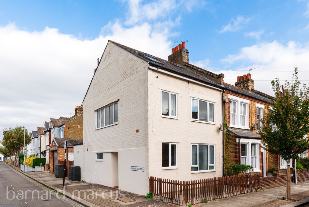 Property photo 1 of 12 Image