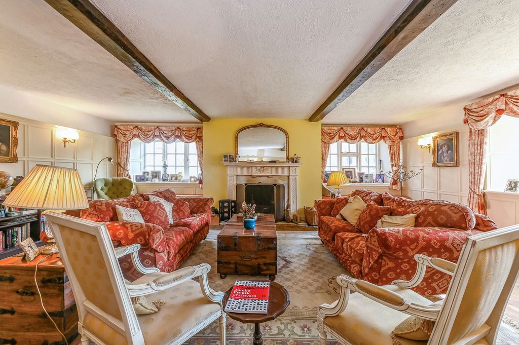 Property photo 3 of 21 Drawing Room