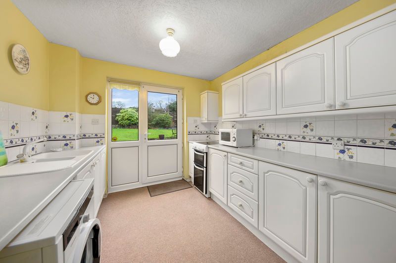 Property photo 3 of 24 Kitchen