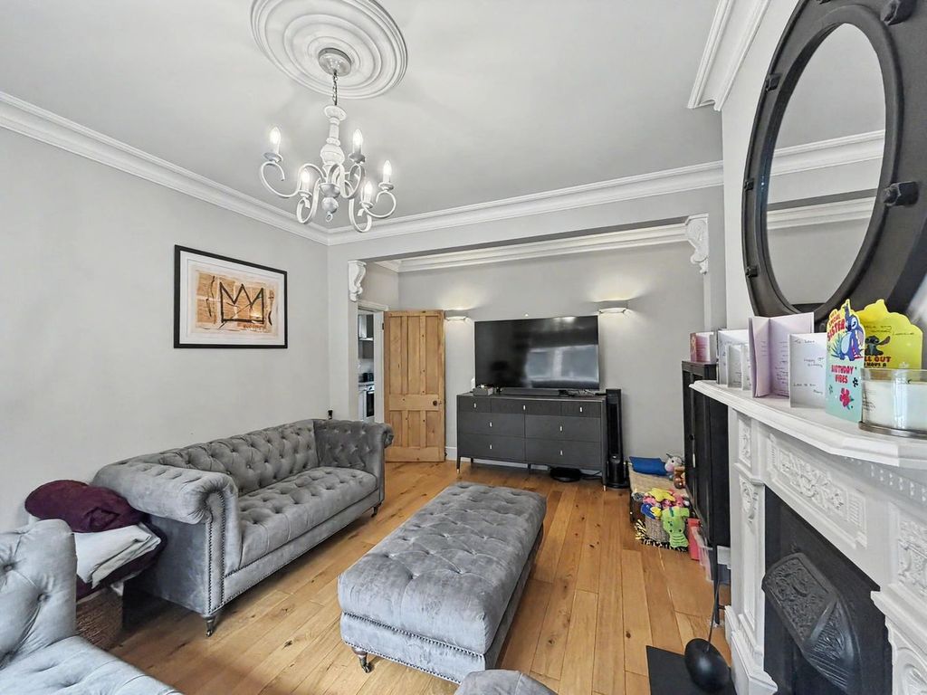 Property photo 2 of 13