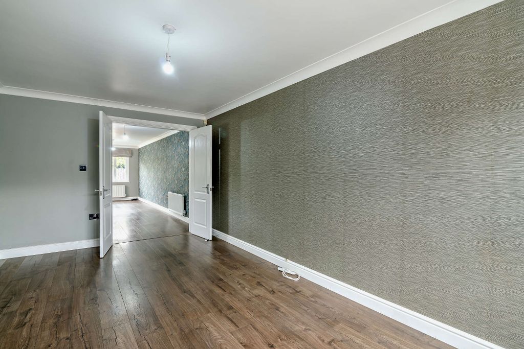 Property photo 3 of 21 Open Plan Layout