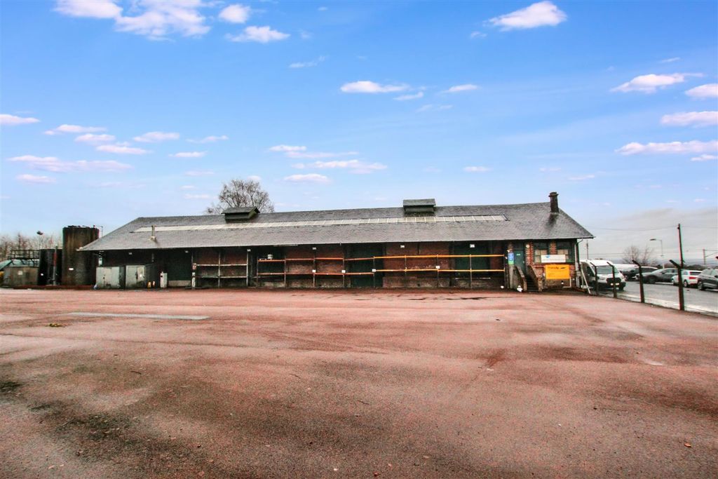 Property photo 1 of 16 1