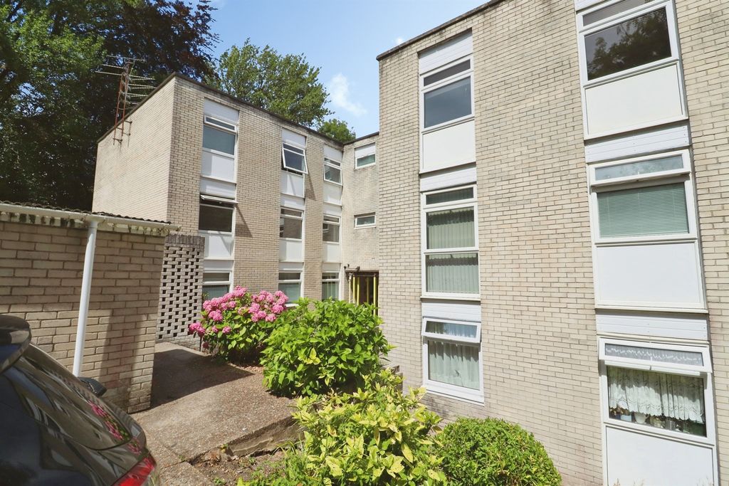 1 bed flat for saleCogan Pill Road, Llandough, Penarth CF64