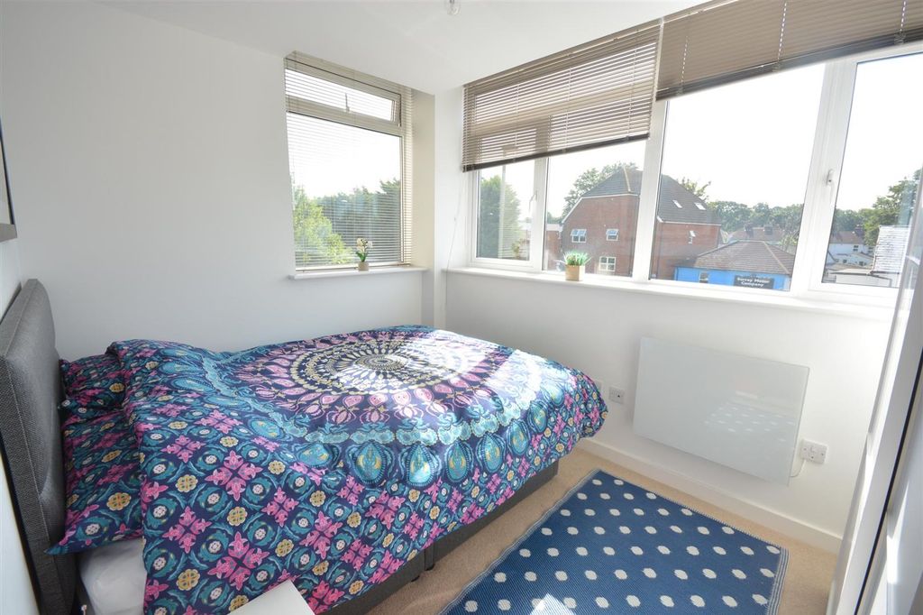 Property photo 3 of 5