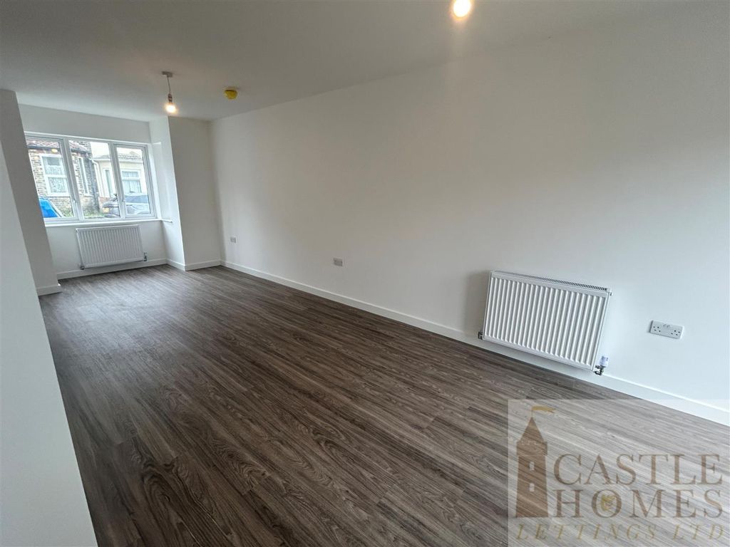 Property photo 3 of 12 Living Space.Jpg