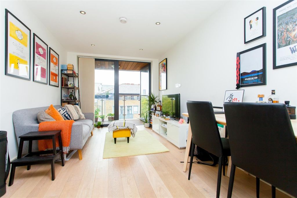 Property photo 2 of 12 Reception