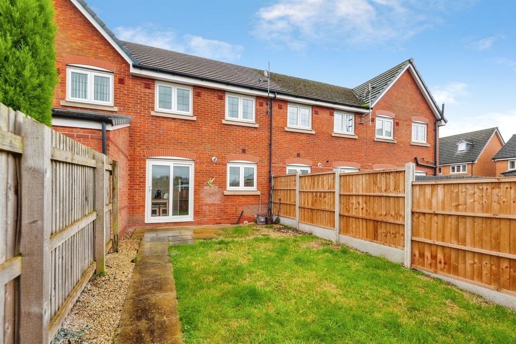 Property photo 2 of 20