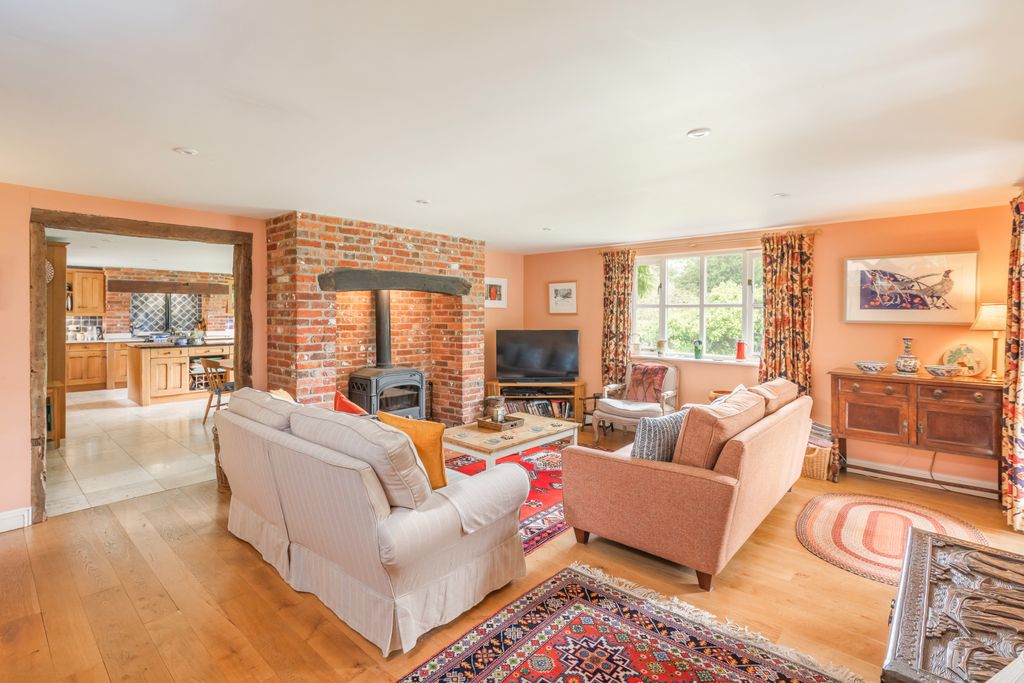 Property photo 2 of 24 Sitting Room