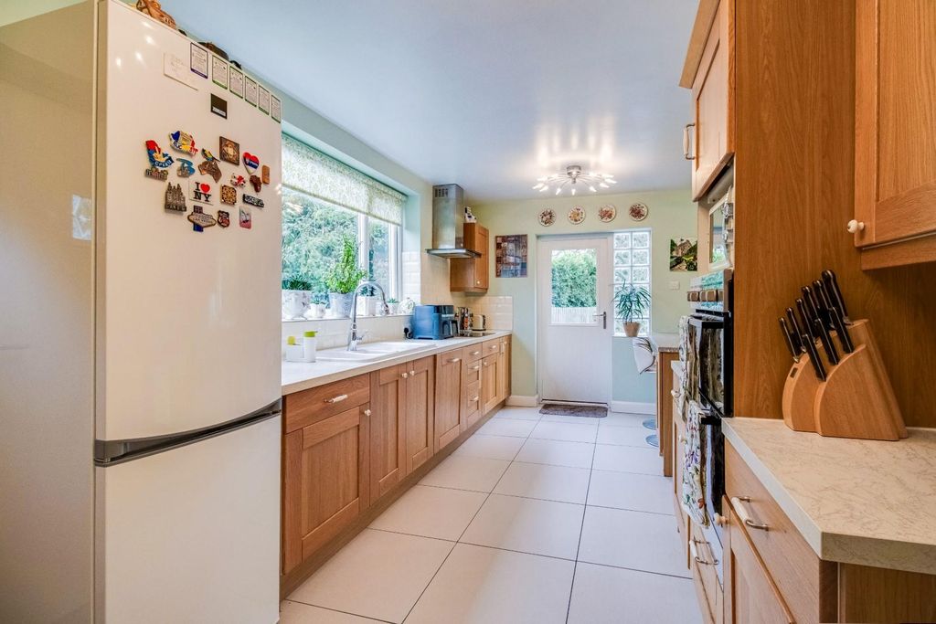 Property photo 3 of 22 Kitchen