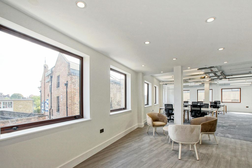 Property photo 2 of 7 Dsc08142.Jpg