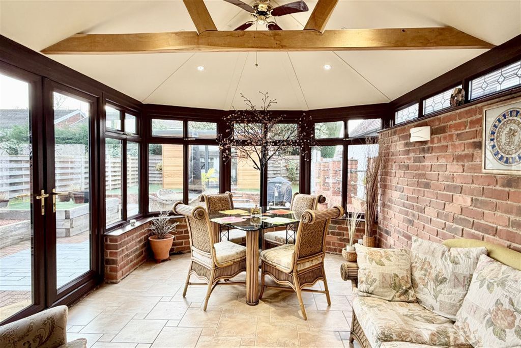 Property photo 2 of 35 (Main)