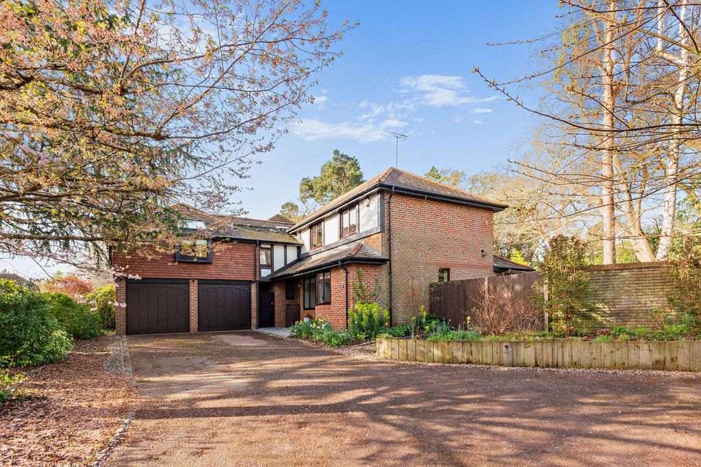 Property photo 1 of 17 Front Elevations