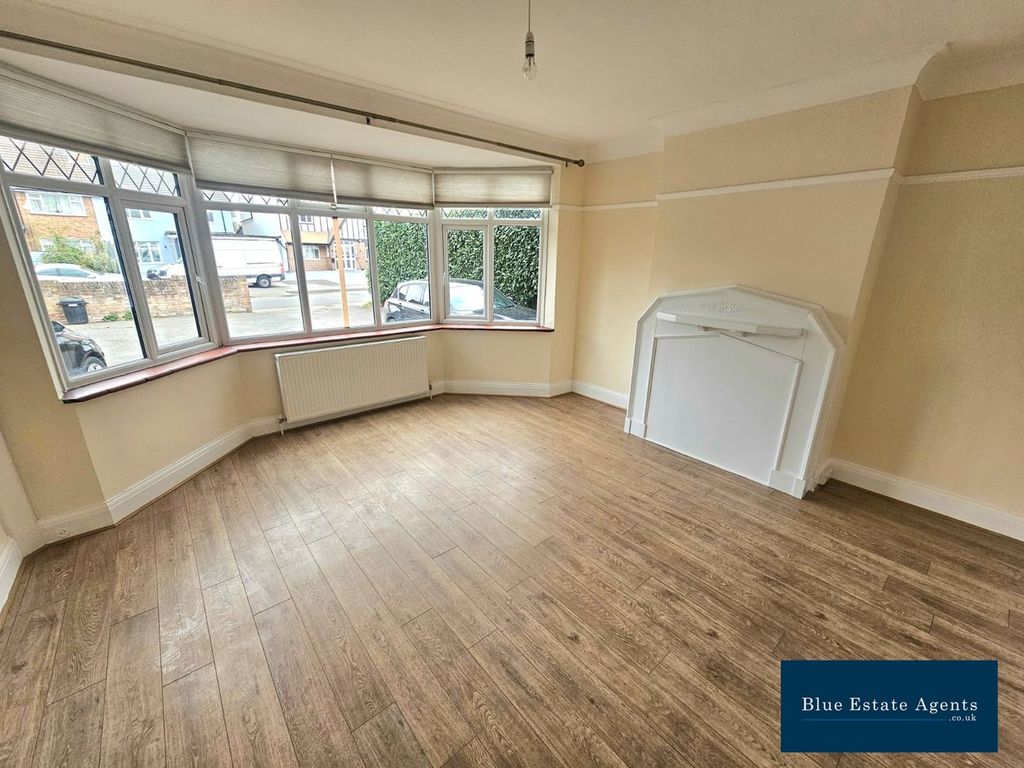 Property photo 2 of 16 Front Reception Room