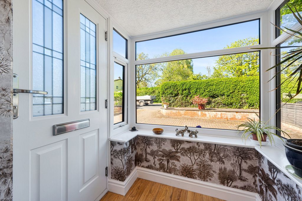 Property photo 3 of 37