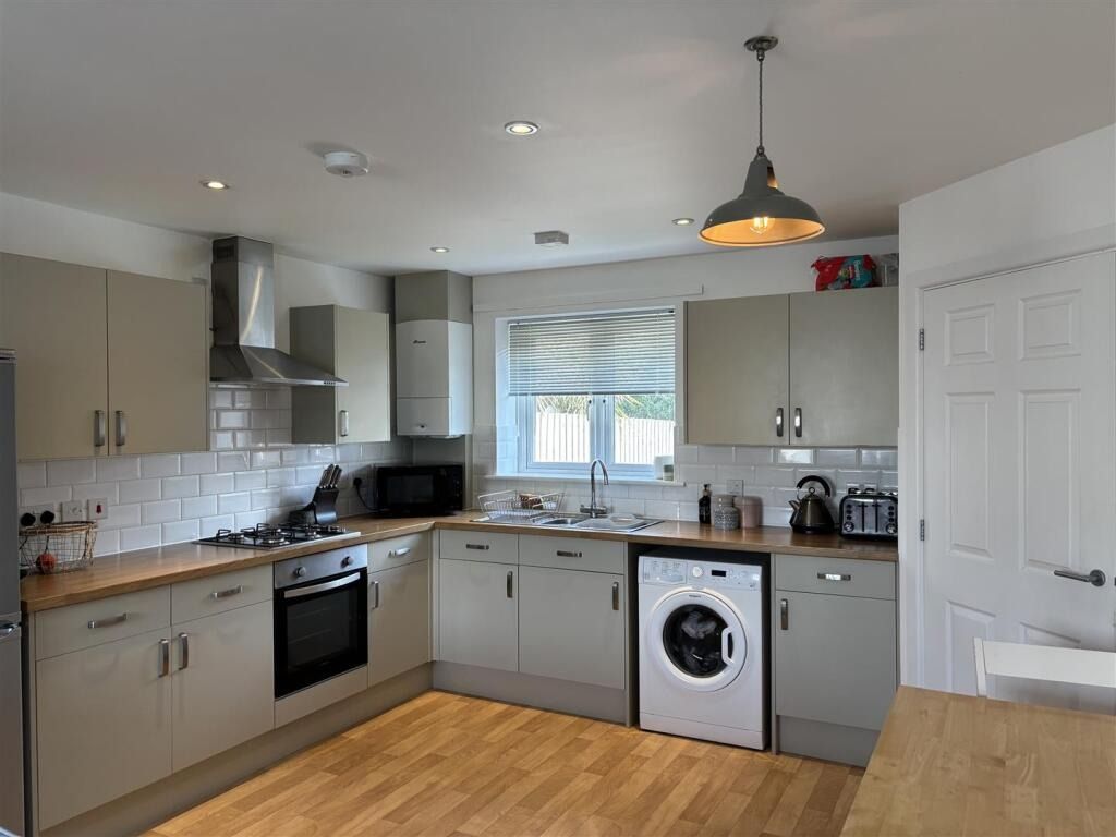 Property photo 3 of 28 4841246