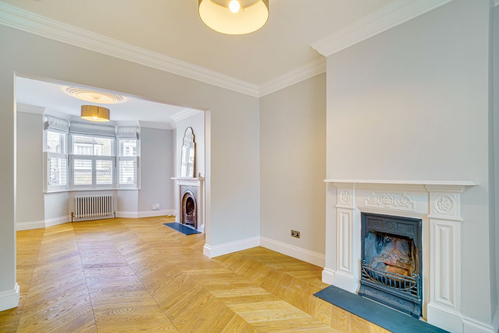 Property photo 3 of 20 Photo 5