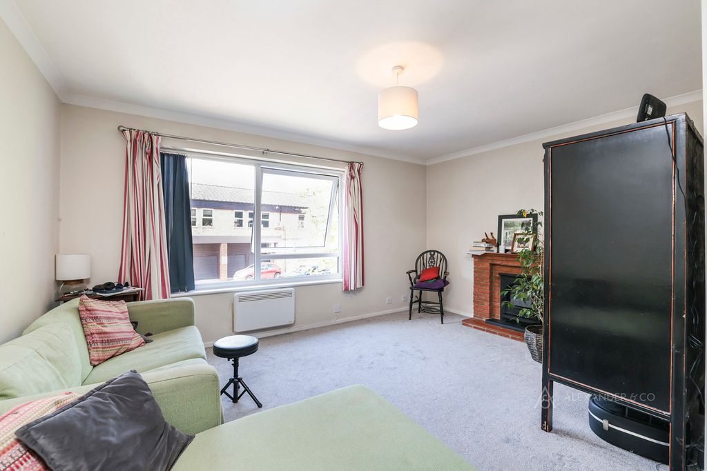 Property photo 2 of 9 Pbox-Img.Jpg