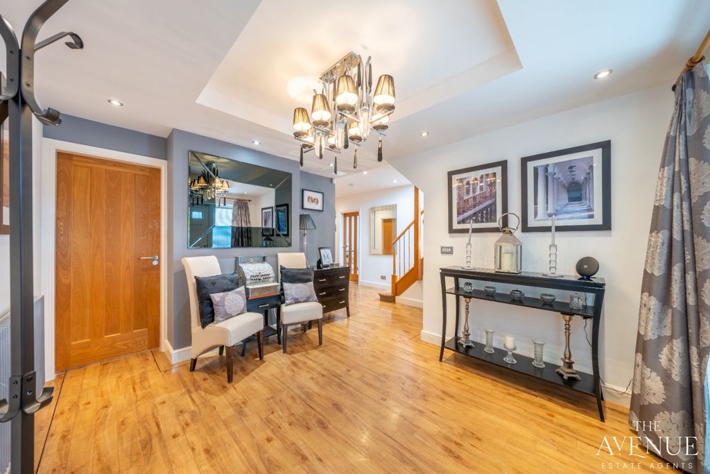 Property photo 2 of 56 4588295