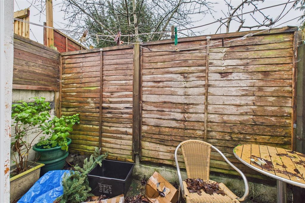 Additional image 11 of 1 bed terraced house for saleLower High Street, Shirehampton, Bristol BS11