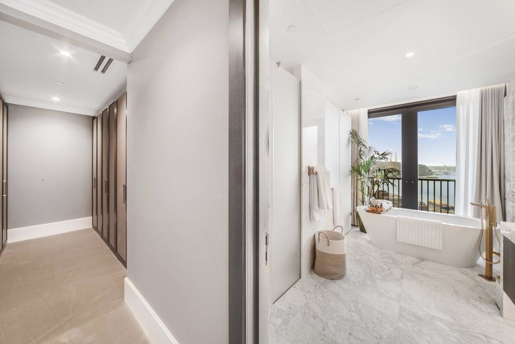 Additional image 10 of 6 bed flat to rentOak Lane, London SW8