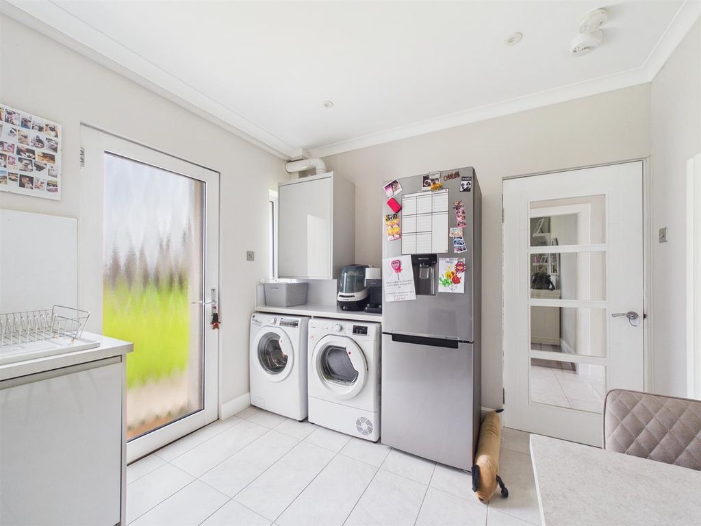 Additional image 5 of 2 bed flat for sale23A Murray Crescent, Perth PH2