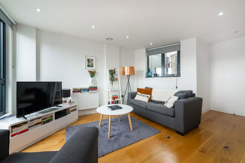 Property photo 2 of 10