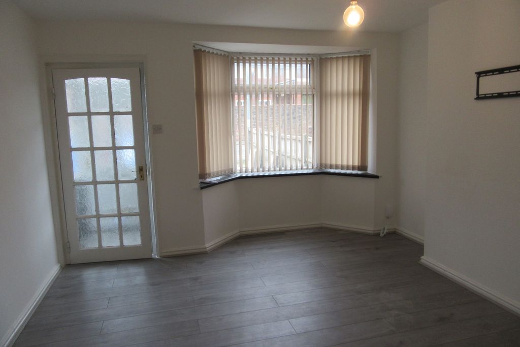 Property photo 2 of 13 Lounge