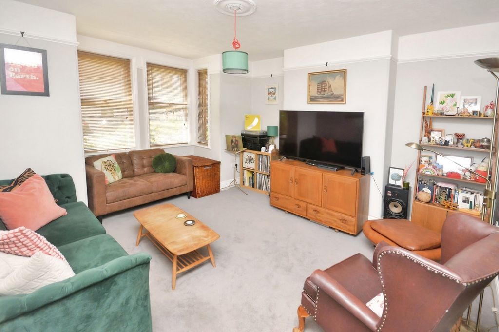 Property photo 2 of 20 2 - Pbox-Img.Jpg